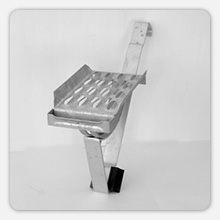 Verstellbare Laufrostst&uuml;tze mit Dachtritt